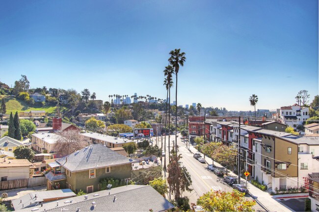Foto del edificio - 1650 Echo Park Apts