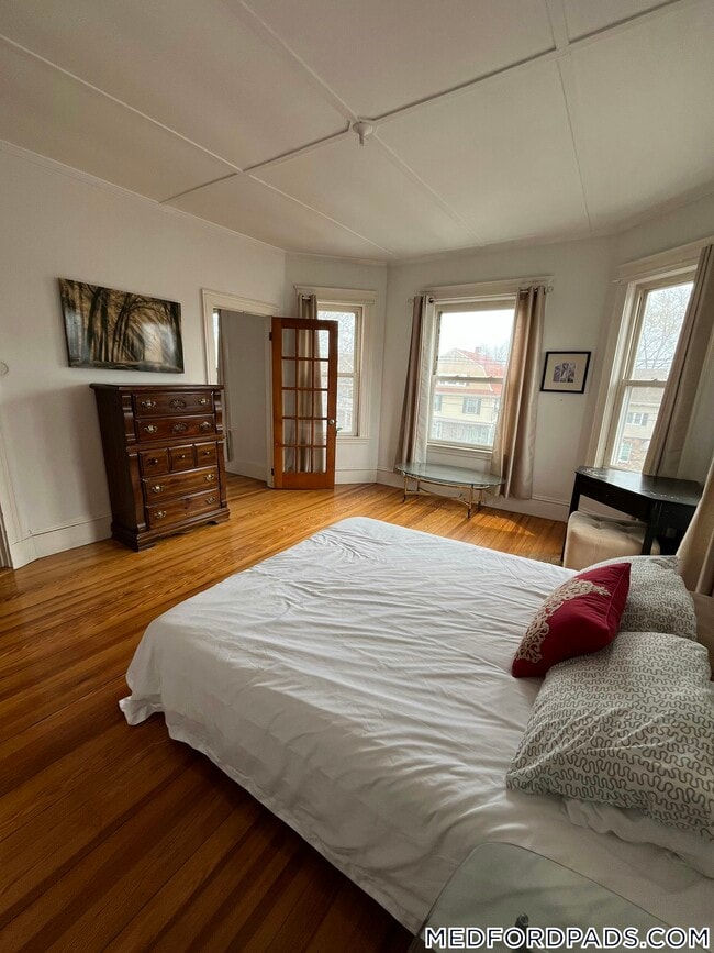 Foto del edificio - 124 Forest St