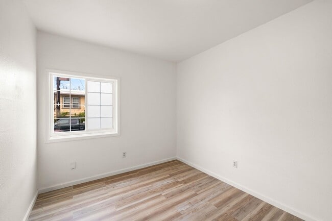 Foto del edificio - 400 Bissell Ave