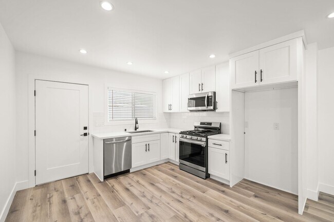 Foto del edificio - 3504 Sandwood St