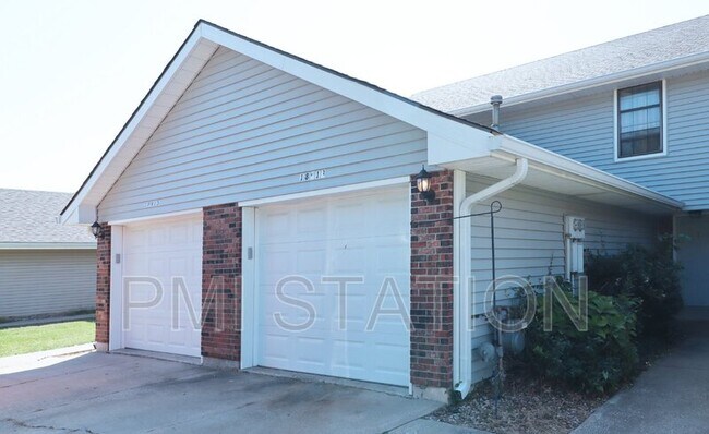 Foto del edificio - 18915 Lexington Rd