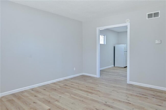 Building Photo - 955 Tilden St NW