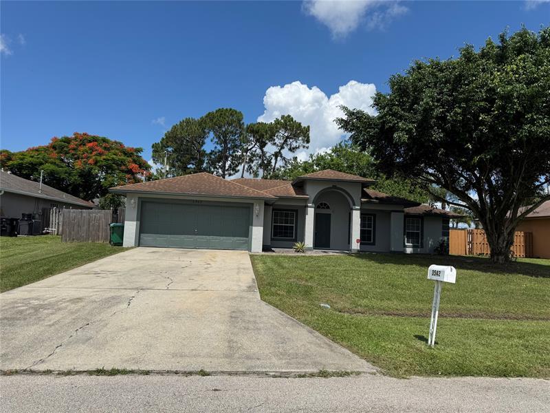 Foto principal - 3542 SW Margela St