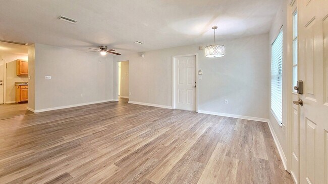 Foto del edificio - 3 Bedroom 2 Bath in Alachua City Limits