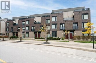 Building Photo - 4080 Parkside Village Dr