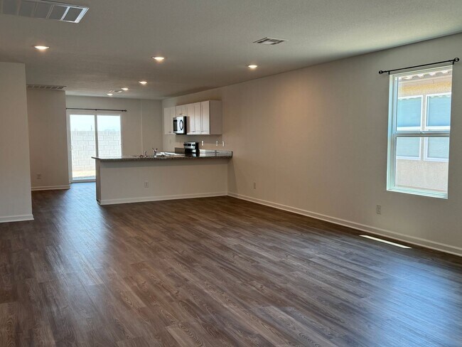 Building Photo - Newly Built 3-Bedroom Home in Rancho Color...