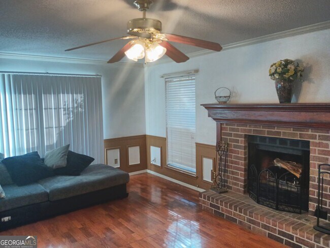 Building Photo - 1110 Redan Way