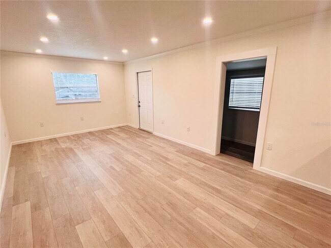 Foto del edificio - 5800 Virginia Ave