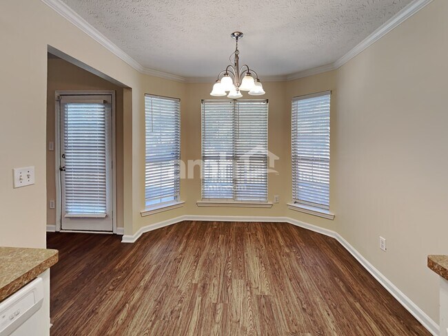 Building Photo - 515 Chaseridge Dr