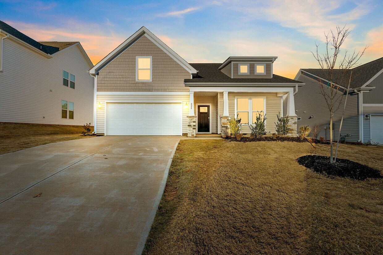 Primary Photo - Beautiful 4 Bedroom Home
