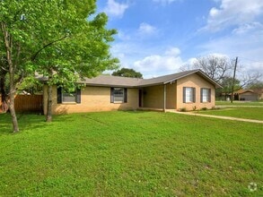 Building Photo - 905 Parker Cir
