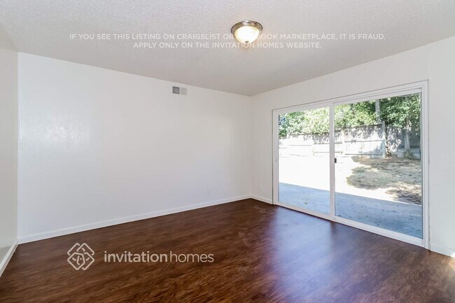 Foto del edificio - 4317 Stockbridge Ave