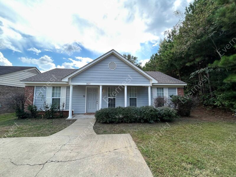 3821 Stateline Rd W, Southaven, MS 38671 House Rental in Southaven, MS