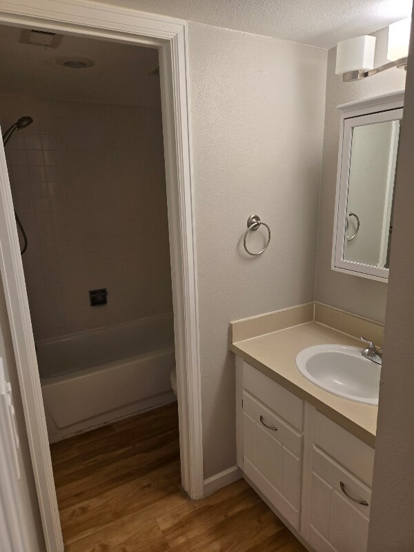 Foto del edificio - 5300 E Cherry Creek S Dr