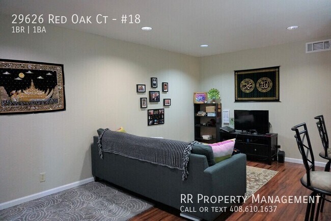 Foto del edificio - 29626 Red Oak Ct
