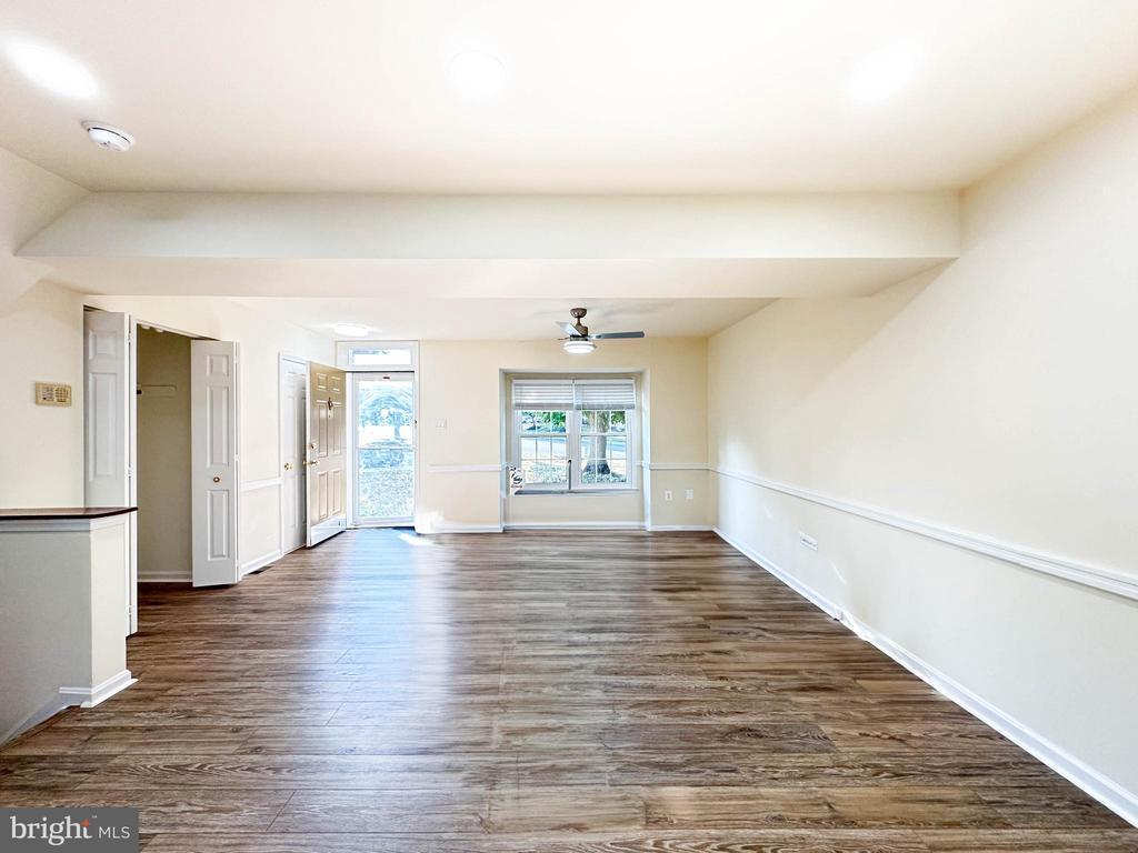 Foto principal - 8753 Manahan Dr