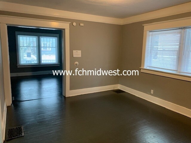 Building Photo - 805 W Wildwood Ave