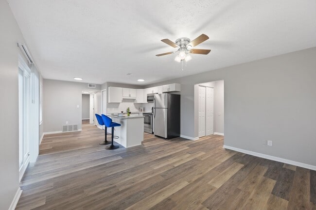 Interior Photo - 8Ninety at Loveland