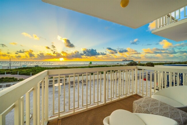 Building Photo - 401 Ocean 318