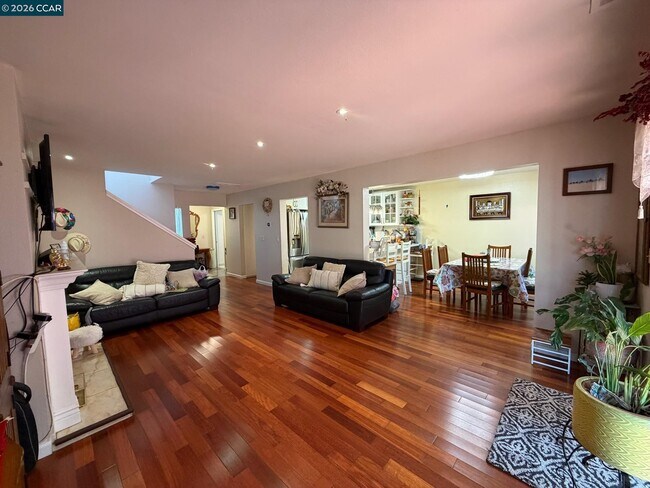 Foto del edificio - 6 Basin Ct