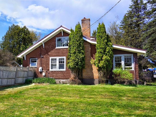 Foto del edificio - AVAILABLE JUNE 2025 - 4 Bed, 1 Bath, Near ...