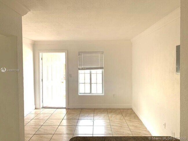 Foto del edificio - 835 NW 2nd St