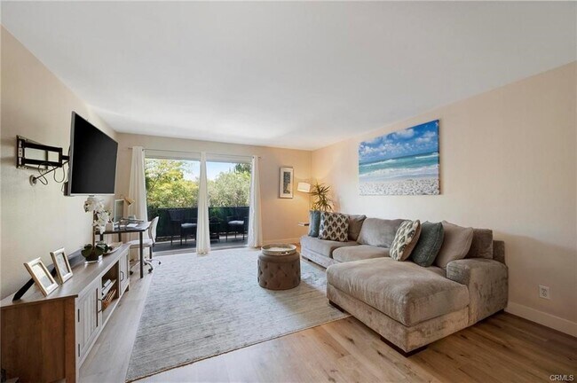 Foto del edificio - 5460 White Oak Ave