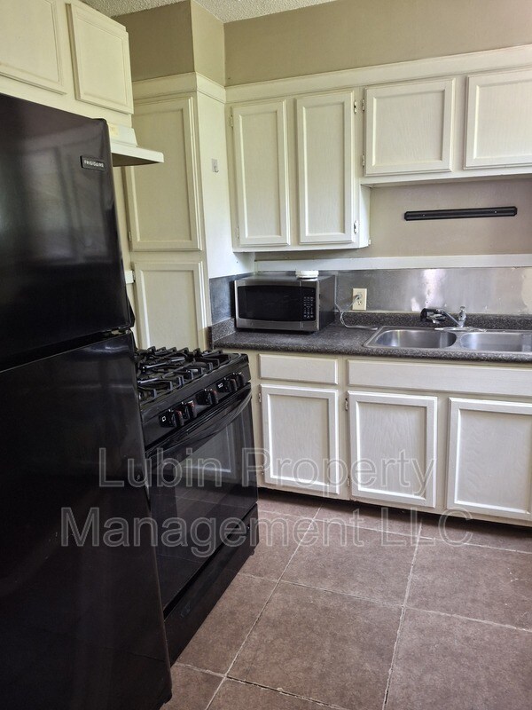 Foto del edificio - 3687 Bowen Ave