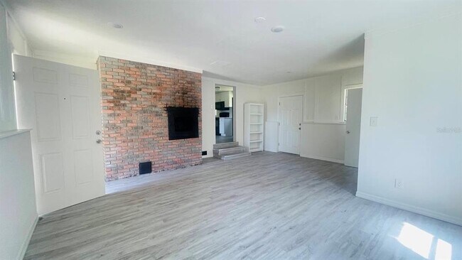 Building Photo - 703 Gotts Rd