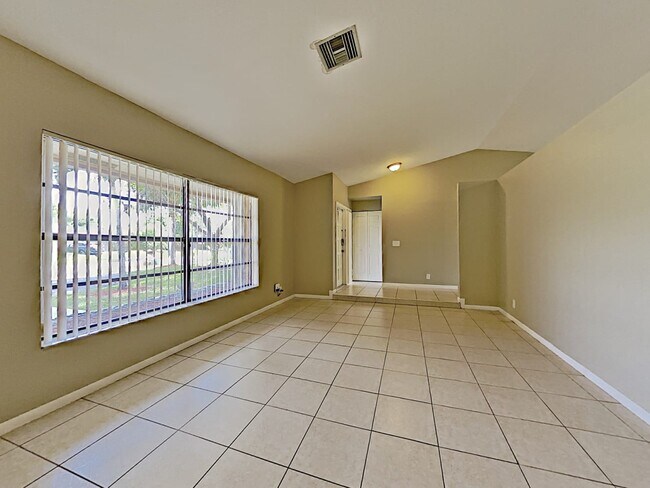 Building Photo - 9120 NW 11th Ct