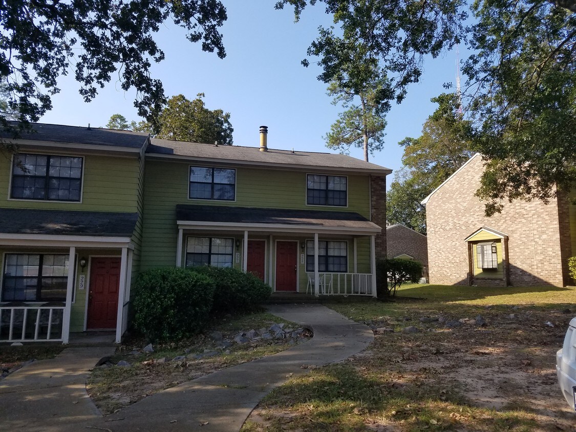 227 Ave, North Augusta, SC 29841 Townhome Rentals in North