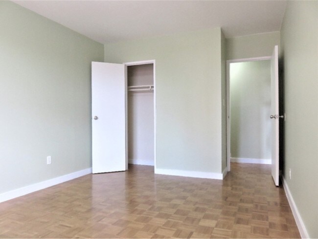 Building Photo - 815 27th Ave