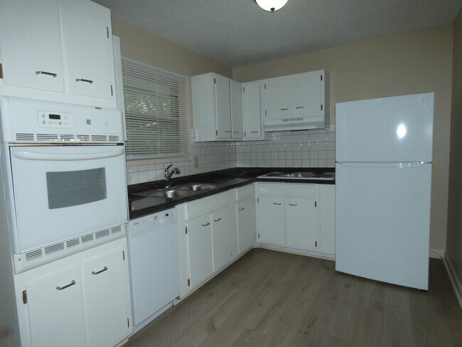 Foto del edificio - 5228 N Richmond Ave