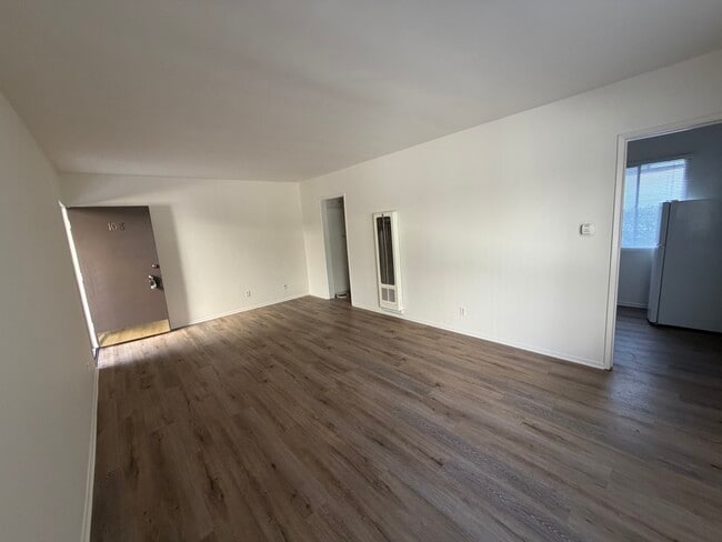 Building Photo - 267 S Madison Ave