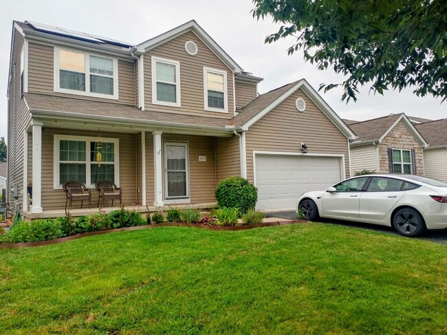 Building Photo - 457 Hemhill Dr
