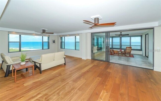 Foto del edificio - 8600 Midnight Pass Rd