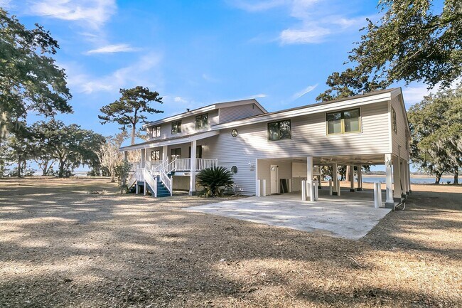 Foto del edificio - 5844 Hart Rd