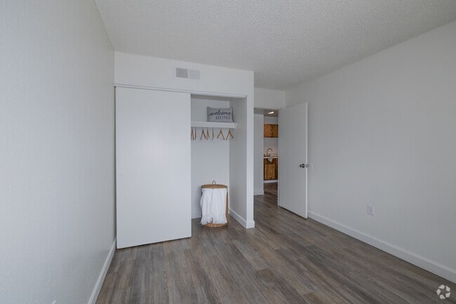 1BR, 1BA - 500SF - Bedroom - Sunflower Apartments