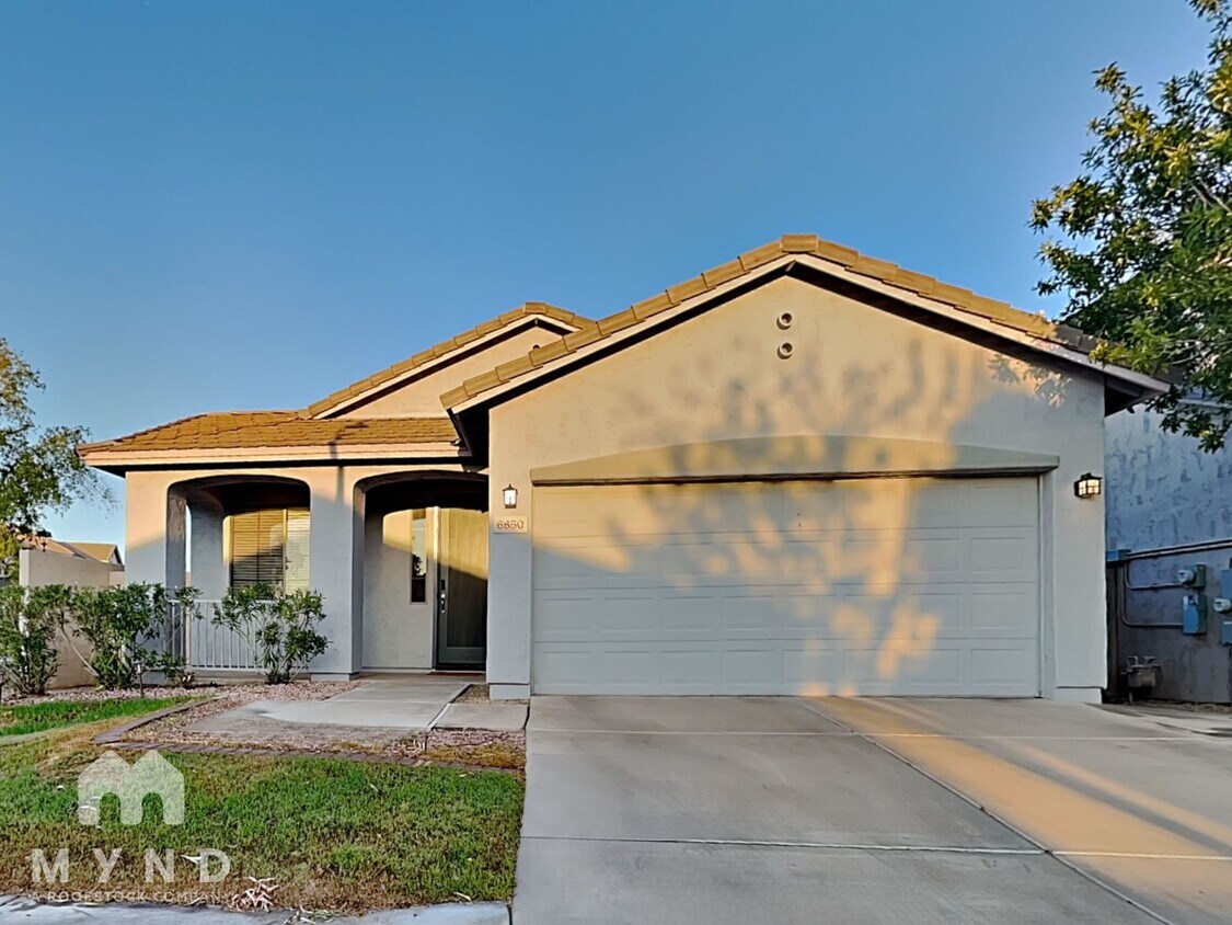Foto principal - 6850 S 26th St