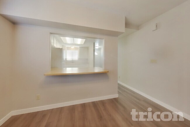 Foto del edificio - 1630 E Lake Ct