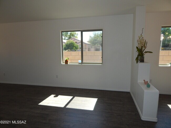 Foto del edificio - 2340 W Golden Hills Rd