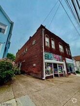 Building Photo - 219 Haledon Ave