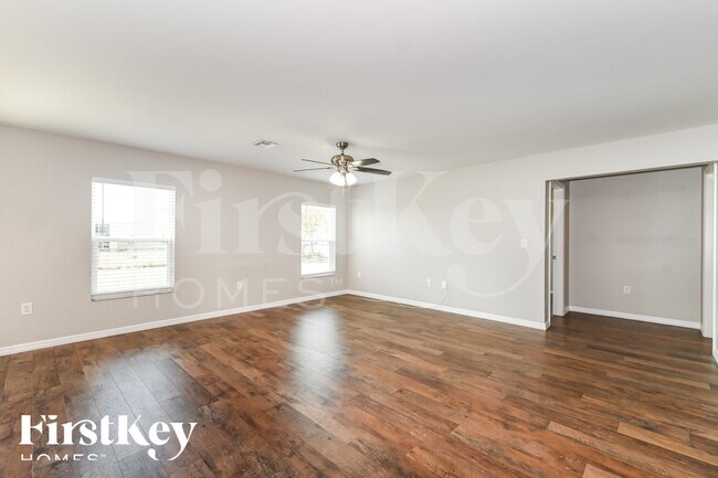 Foto del edificio - 526 SE 1st St