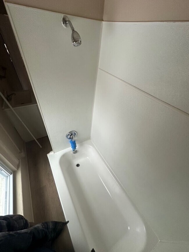 Building Photo - 621 Joseph Ave