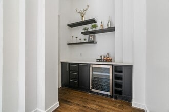 Building Photo - 5602 San Felipe St