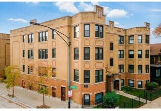 Building Photo - 4218 N Clark St