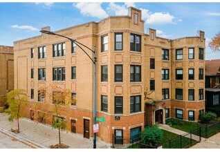Building Photo - 4218 N Clark St