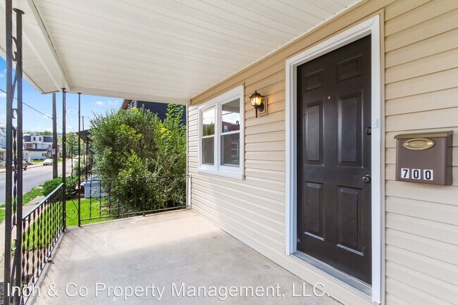 Building Photo - 3 br, 1.5 bath House - 700 Jessop Place