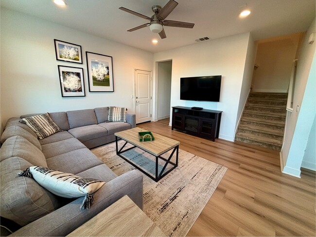 Building Photo - 8718 Aruba Ln