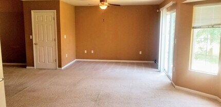 Building Photo - 108 Hickory Ridge Dr